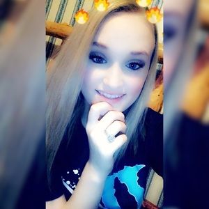 Meet your Posher, Brittney